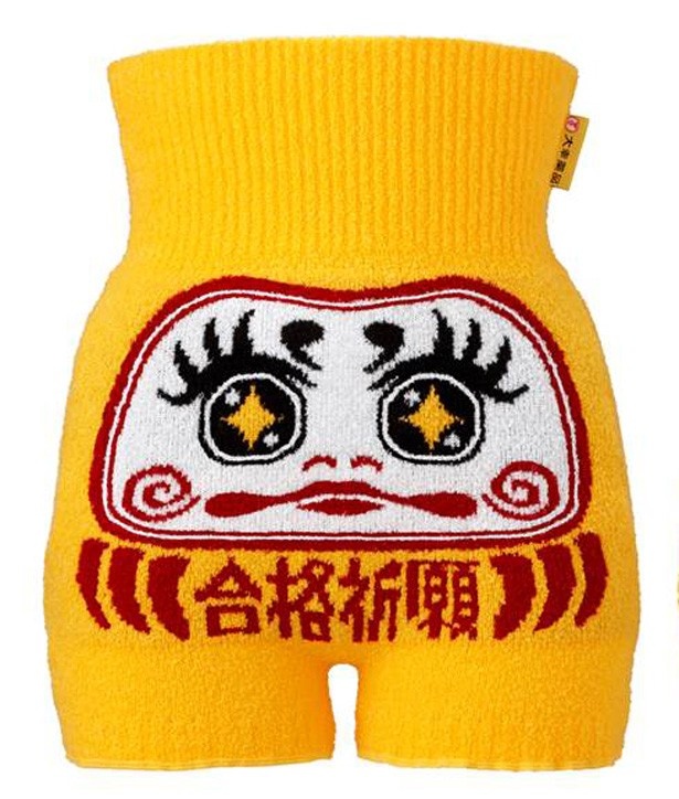 まつ毛がカワイイ！女性用の“腹パン”で寒さ知らず