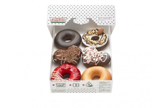 新作のドーナツ4種類と「チョコレート チョコレート」、「オリジナル・グレーズド」が入った「ショコラ ボックス」(1230円)