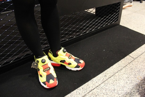 2014年1月に復刻版としてInstapump Fury OG シトロン(1万9224円)が登場