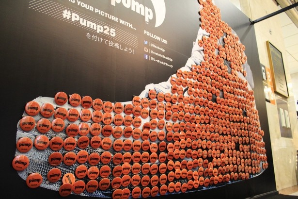 ミュージアムでは、The Pumpのオリジナル缶バッジを自由に持ち帰ることができる(※数量限定、なくなり次第終了)