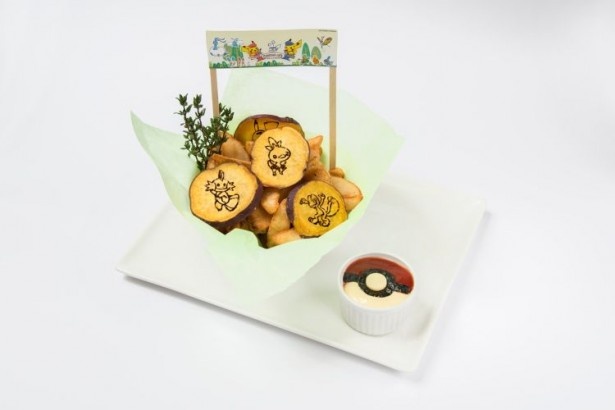 キモリ、アチャモ、ミズゴロウがポテトフライに描かれた「ポケモンカフェにみんな集合！ポケモンカフェのポテトフライ」(税抜980円)