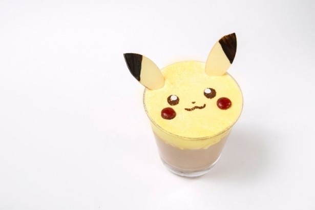 「ピカチュウラテ アイス」(税抜780円)は飲むのがもったいない！
