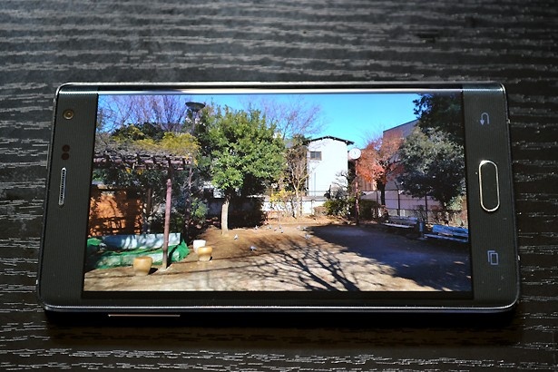 メインカメラの解像度は約1600万画素