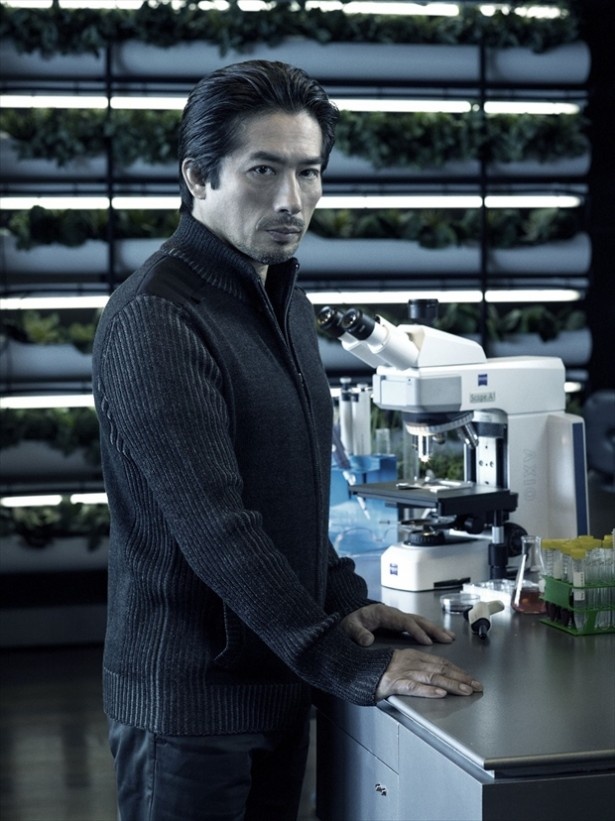 【写真を見る】真田広之がアメリカのドラマで初のレギュラー出演を果たした「HELIX ‐黒い遺伝子‐」！ミステリアスな役どころを演じる
