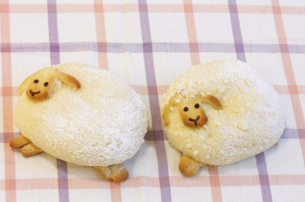 名古屋エリアのジョアンでは、ヒツジをかたどったクリームパン「干支パン(羊)」(260円)を販売