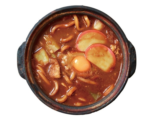 「山本屋 総本家 神田和泉店」の「玉子入煮込」(1090円)は深いコクと甘みが特徴