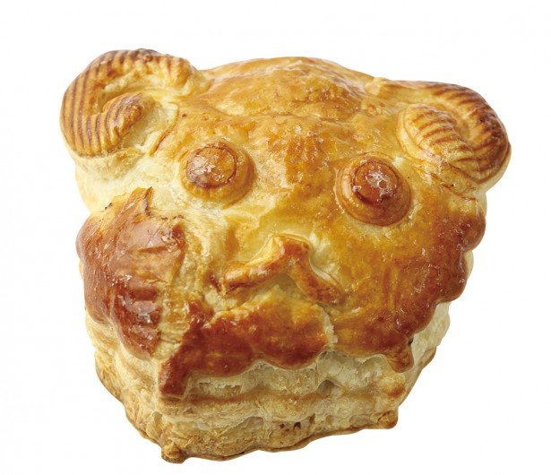 「神戸屋キッチンの開運干支パイ メリーちゃん」(270円)はコクのあるベルギー産チョコレートとカスタードクリームが決め手