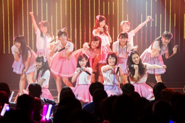 笑顔いっぱいのパフォーマンスで観客を魅了したNMB48研究生