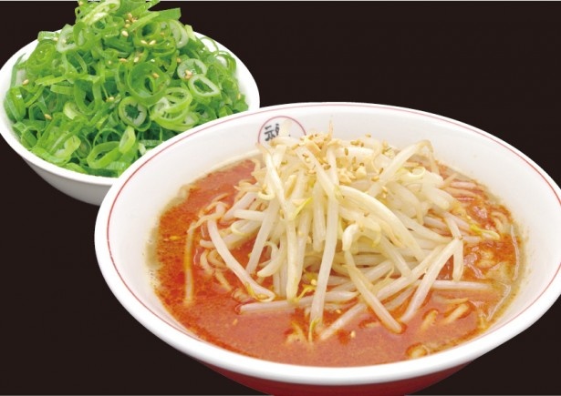 担々麺と焼売 福龍(三井アウトレットパーク 入間)の「九条ねぎたっぷりの担々麺」(880円)
