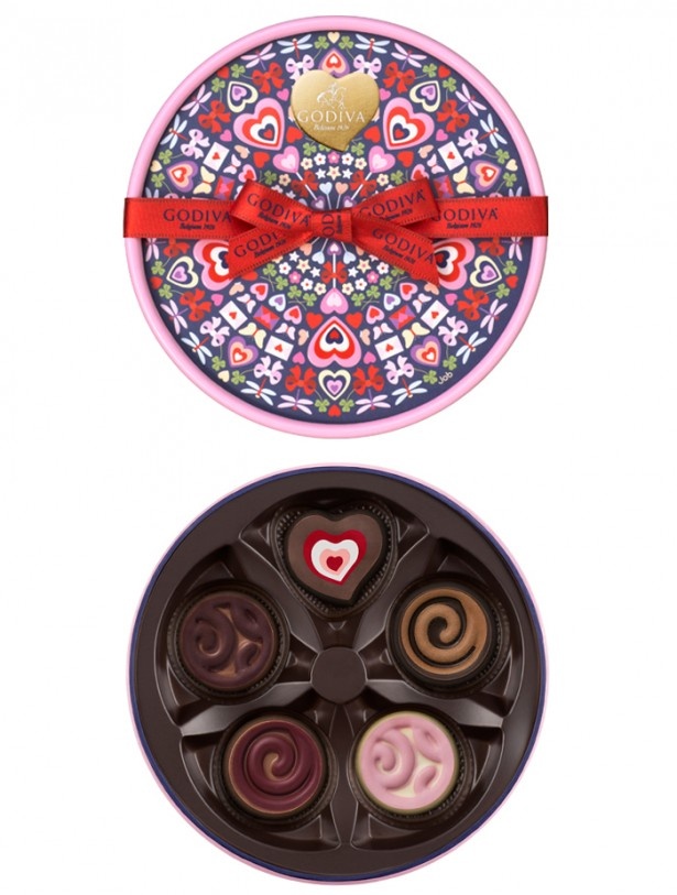 「ゴディバ フォンダンショコラ セレクション」(5粒入り2160円)は、限定チョコレートのみが入った贅沢な詰め合わせ