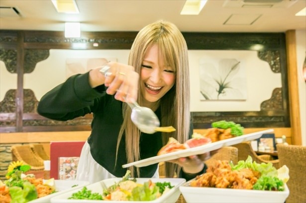 ランチブッフェに地元メシ！スーパー銭湯は絶品グルメで決める