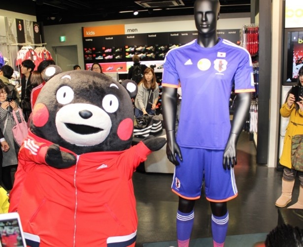 サッカー日本代表へエールも！「エイ、エイ、モーン！」