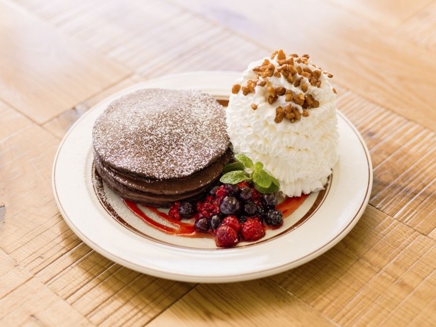 Eggs'n Thingsからバレンタインパンケーキ新登場！