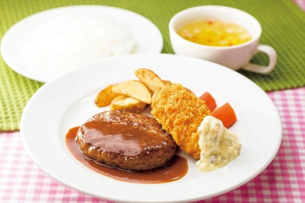 2種類のおいしさを独り占めできる「ハンバーグ＆蟹クリームコロッケ」(税抜599円)