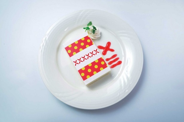ジューゾーのイメージをポップにデザインした「ジューゾーのチーズケーキ」(税抜1380円)