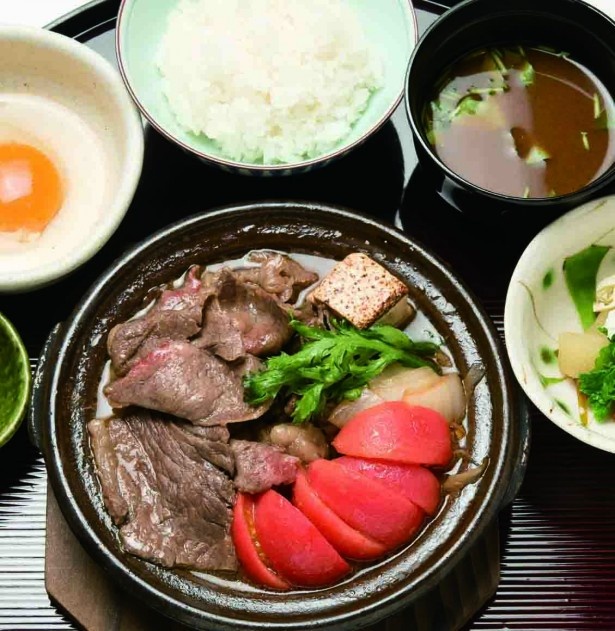 三笠会館 懐石・しゃぶしゃぶ 吉野の「くまもとあか牛＆塩トマトすき焼き 御膳ランチ(デザート付き）」(税込2860円）