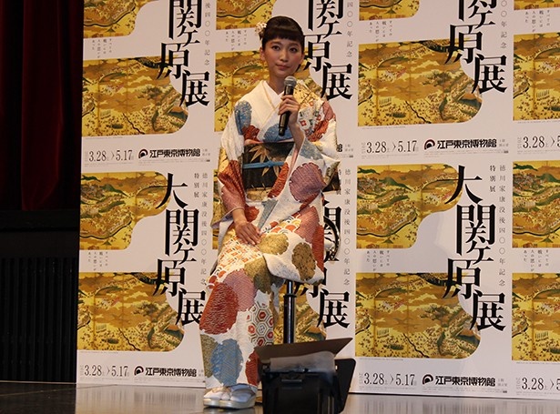 【写真を見る】杏によれば、展覧会の見どころはプロジェクションマッピング