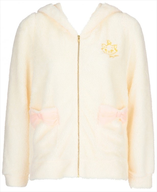 ふわふわ素材の「ルームトップ」(税抜3200円)