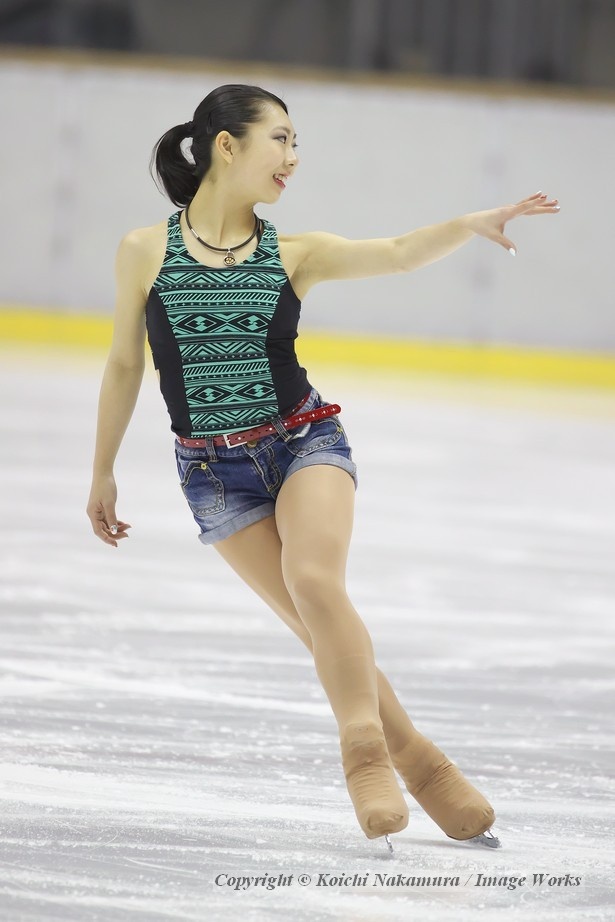 エキジビションナンバーを披露する中塩美悠。上位選手によるエキジビションはインターハイの恒例