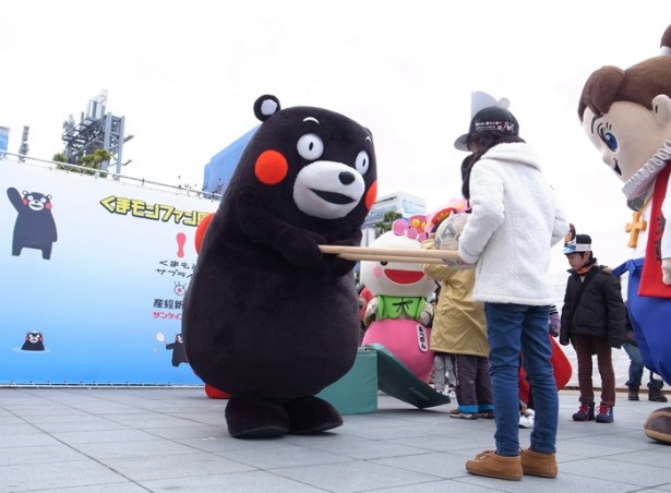 くまモンが大阪開催のファン感謝祭でお悩み相談!?