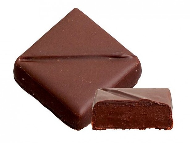 「ガナッシュ・ペルー」は、酸味のあるペルーのガナッシュをノワール(ビターチョコレート)でコーティング
