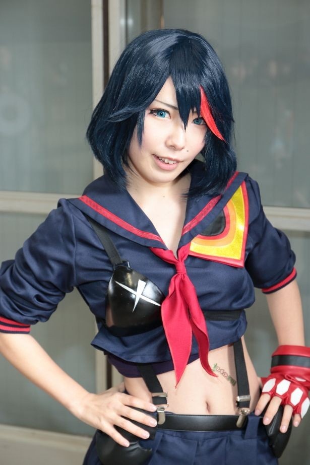 「キルラキル」の纏 流子(コスプレネーム＝しぐまる)