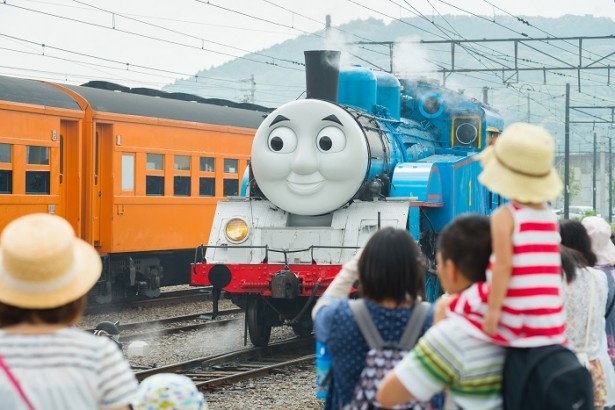 乗車するだけでなく、走る姿を眺める楽しみも！(2014年撮影)