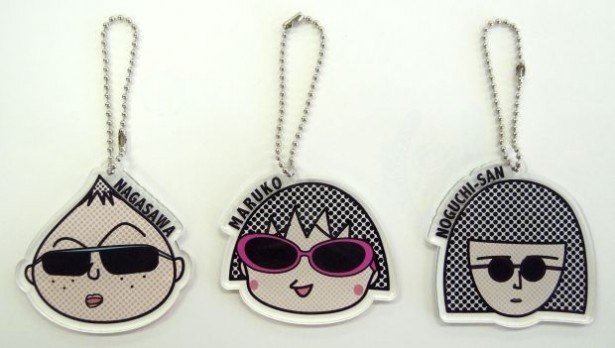 サングラス姿が目立つ、ロックスタイルのダイカットキーホルダー「CHIBI MARUKO CHAN(Rock Style)アクリルキーホルダー」(税抜各580円)
