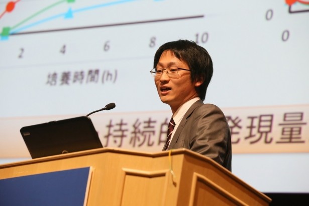 約25分の口頭発表は、プレゼンテーション能力も問われる(2014年の様子)