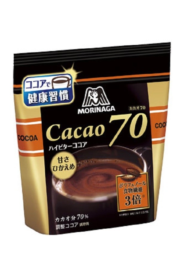 甘さ控えめの｢森永ココア カカオ70｣(410円)。カカオ分70％で食物繊維・ポリフェノールが｢ミルクココア｣の3倍(同社調べ)