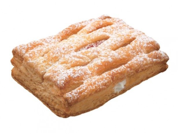 イチゴジャムとホイップクリームをパイ生地で包んだ「ストロベリー＆ホイップパイ」(172円)