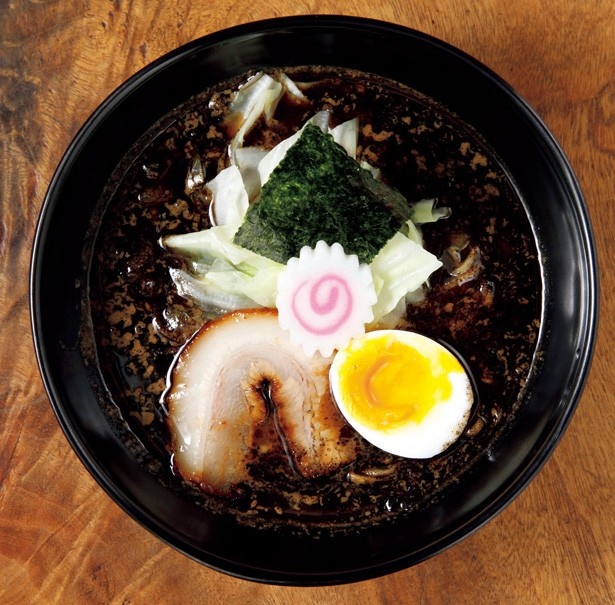 NON STYLEの井上裕介が、「酒を飲んだあとのラーメン1位」と絶賛する、西麻布 五行の「焦がし味噌](880円)
