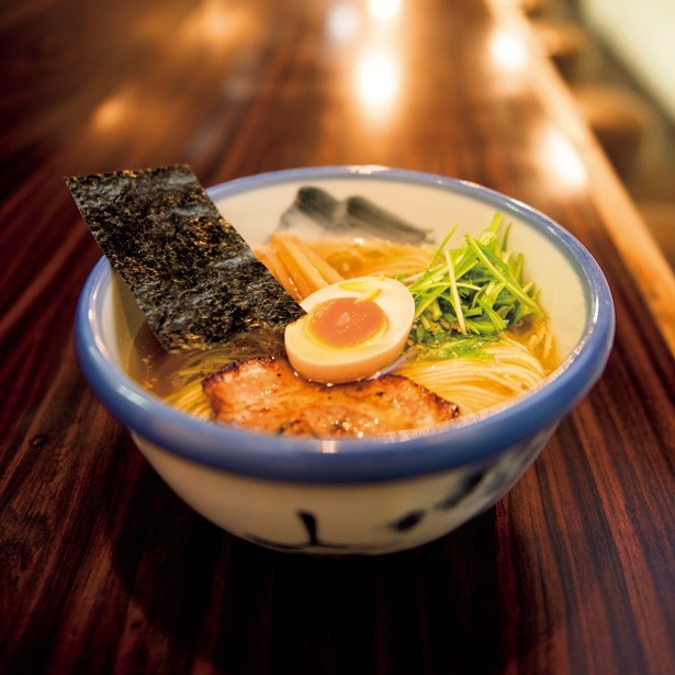 AFURI 恵比寿「柚子塩らーめん」(880円)は、神田沙也加の一押し！「ユズの爽やかな酸味が効いた一杯で、さっぱり食べられます」とコメント