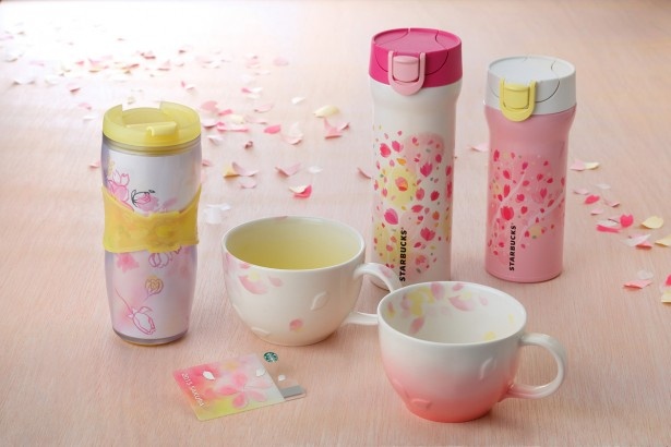第1弾のドリンクウェアとスターバックスカードは、淡いイエローやピンクで開花し始めの桜をデザイン