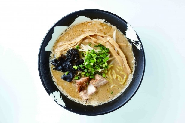 北海道のブランド豚「樽前（たるまえ）ホエイ豚」を贅沢に使ったラーメンとは