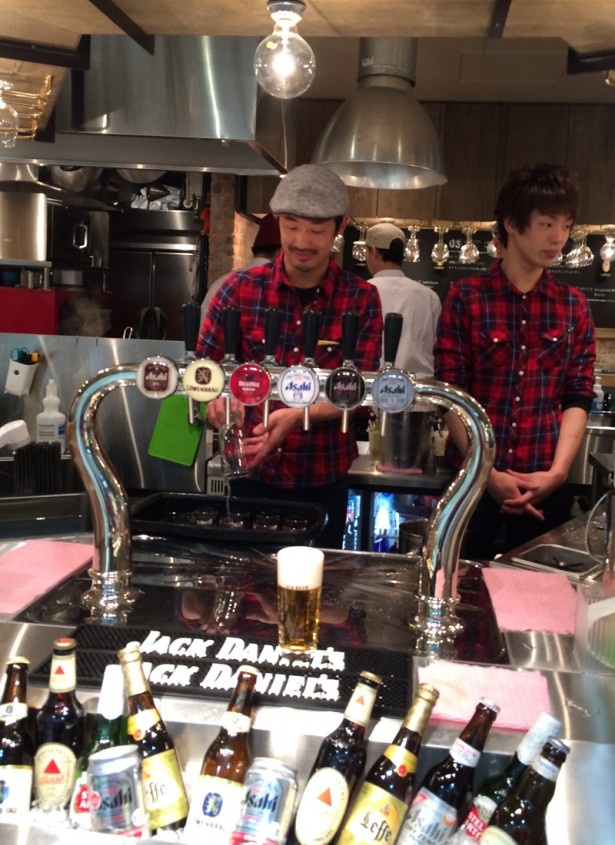 「VIA BEER OSAKA」では生ビールが6種楽しめる