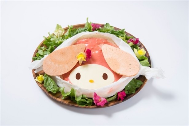 トマトクリームソースをかけた「マイメロディのピザプレート」(税抜1280円)