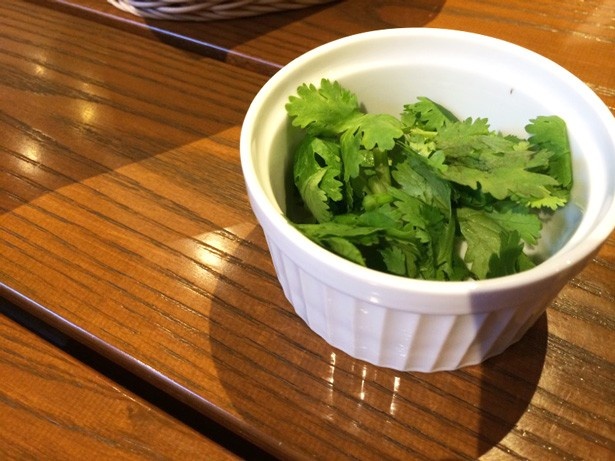 パクチーの増量も50円で可能！　パクチー好きにはたまらない！