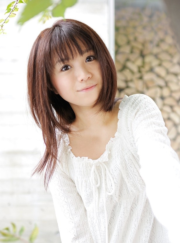 【写真を見る】声優の野水伊織さんもイベントに登場。直筆サイン入りポストカードお渡し会を開催！