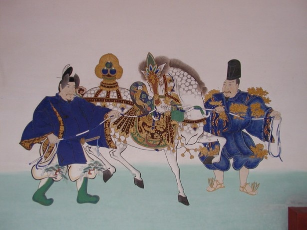 御本殿の第一殿と第二殿の間にある御間塀（おあいべい）に描かれた神馬図