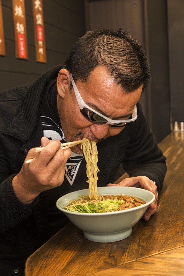「ラーメン7300杯を完食」蝶野正洋が“青春麺”語る