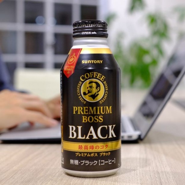 ボトル缶でキャップ付きなので、デスクでこぼす心配なし！