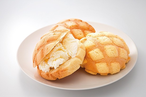 世界で2番めにおいしい焼きたてメロンパンアイスの「メロンパンアイス」(400円)は、東京・渋谷でも人気のスイーツ