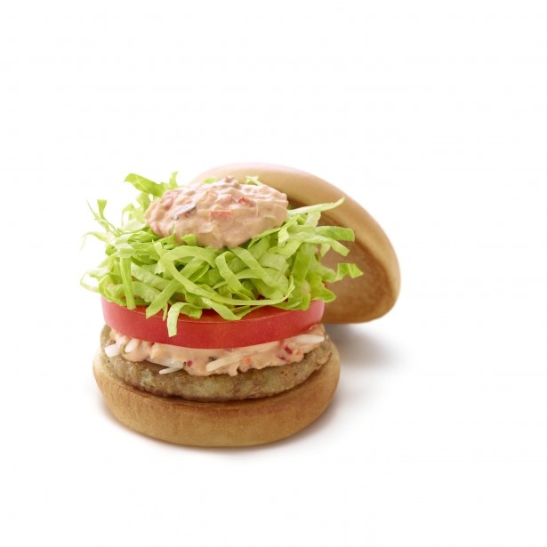野菜そのもののおいしさを味わえる｢ソイ野菜バーガー オーロラソース｣(340円) ※5月中旬まで販売