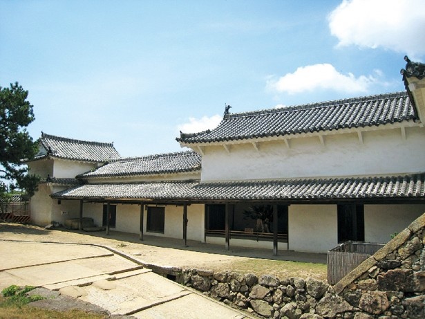 リの二渡櫓・リの一渡櫓・チの櫓