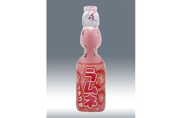 こんな変わり種も。｢瓶ラムネ イチゴ味｣は子供が大好きな味