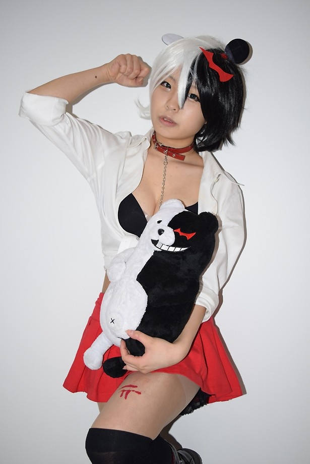 【写真を見る】「コスプレイヤーズワールド」で見つけたコスプレ美女たちを一挙に紹介