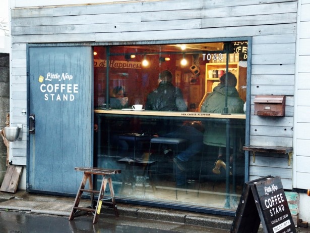 Little Nap COFFEE STANDは、通常の3倍の豆を使って淹れるエスプレッソや、シングルオリジンのドリップコーヒーが自慢