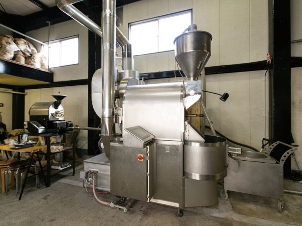 The Cream of the Crop Coffee 清澄白河ロースターでは、1度に35kg焙煎できる最新鋭のマシンを使用