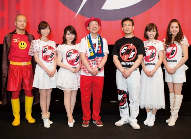 ライブ終わりの囲み取材にて。